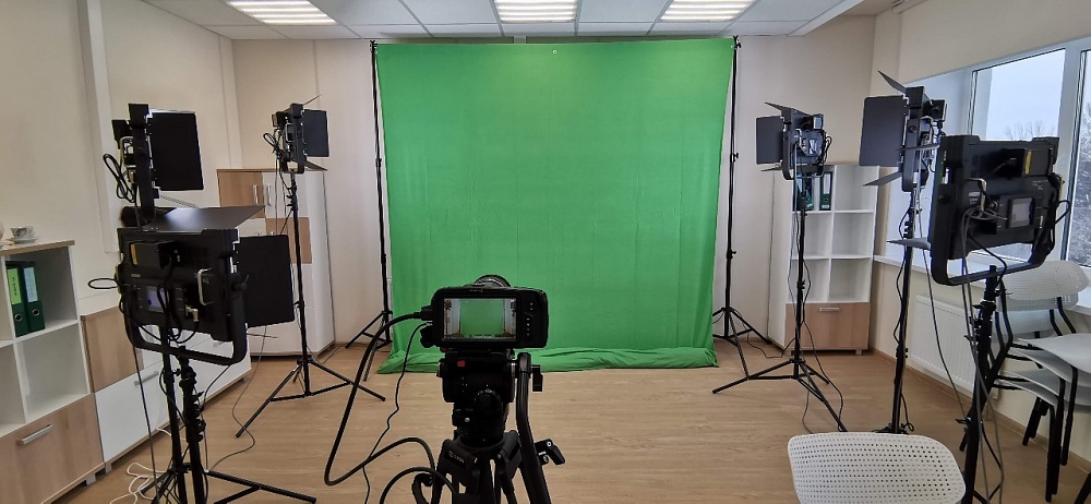 Radio broadcasting film studios