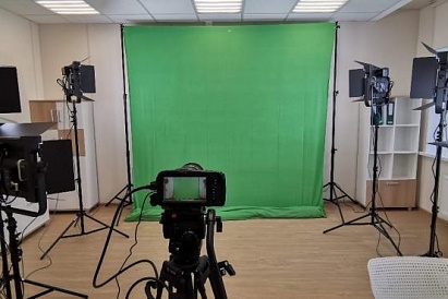 Radio broadcasting film studios